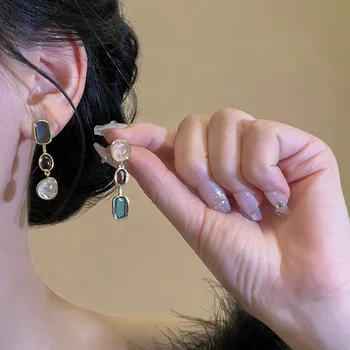 Asümmeetriline Värvikas Pärl Kõrvarõngad Naistele Silver Needle Keskmise Antiik Kontrasti Disaini Mõttes Kõrvarõngas Pool Ehted Kingitused